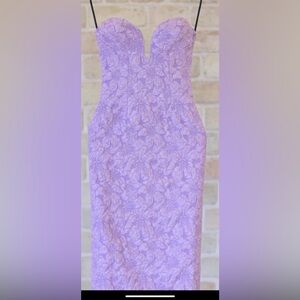Chic Lilac Lace Midi Dress